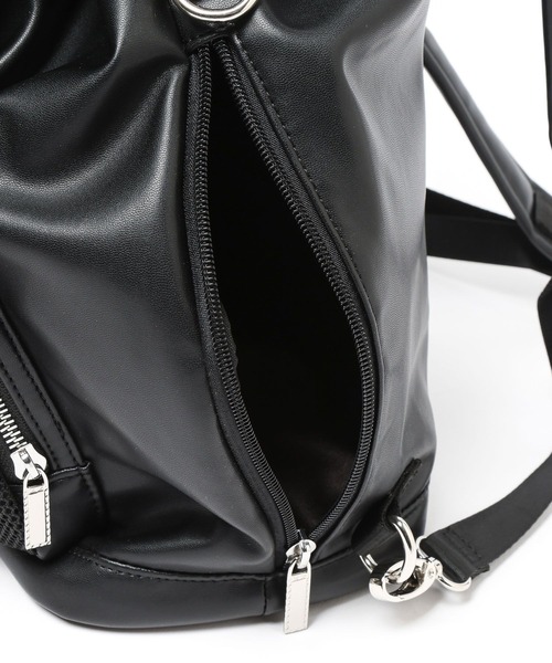 HARE(ハレ)の「プレートデザインフラップリュック(HARE)(バックパック/リュック・レディース・ブラック系その他/ブラック・FREE)」の18枚目の写真