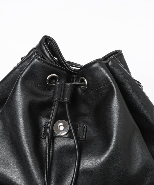 HARE(ハレ)の「プレートデザインフラップリュック(HARE)(バックパック/リュック・レディース・ブラック系その他/ブラック・FREE)」の22枚目の写真