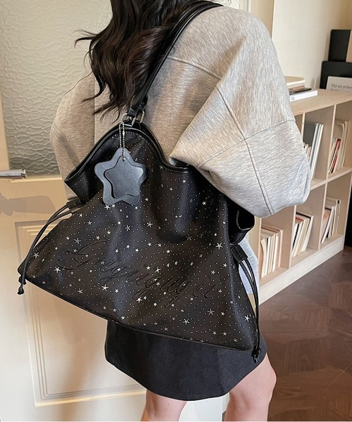 LA VORAGINE(ラ ヴォラジネ)の「星プリント 刺繍 トートバッグ 大容量 通勤用 ハンドバッグ(トートバッグ・レディース・ブルー/ブラック/アイボリー・FREE)」の3枚目の写真