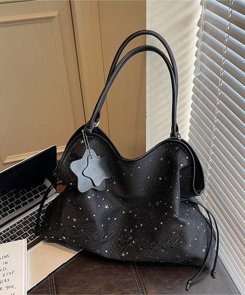 LA VORAGINE(ラ ヴォラジネ)の「星プリント 刺繍 トートバッグ 大容量 通勤用 ハンドバッグ(トートバッグ・レディース・ブルー/ブラック/アイボリー・FREE)」の6枚目の写真