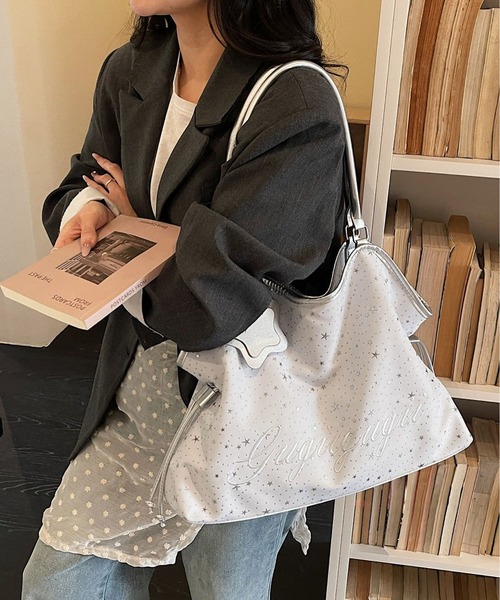 LA VORAGINE(ラ ヴォラジネ)の「星プリント 刺繍 トートバッグ 大容量 通勤用 ハンドバッグ(トートバッグ・レディース・ブルー/ブラック/アイボリー・FREE)」の8枚目の写真