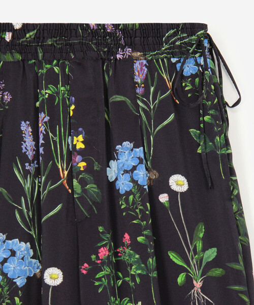 TICCA(ティッカ)の「TICCA | フラワープリントパンツ WOMEN(その他パンツ・レディース・ブルー系その他5・F)」の11枚目の写真