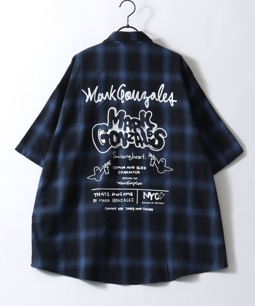 Mark Gonzales(マーク・ゴンザレス)の「MARK GONZALES ARTWORK COLLECTION/マークゴンザレス 別注 ビッグシルエット バックプリント ワンポイント刺繍 オンブレチェック 半袖シャツ(シャツ/ブラウス・メンズ・ブラック×ライム/ブラック×ブルー/ブラック×ホワイト/ブラック×グレー・XL/L/M)」の21枚目の写真
