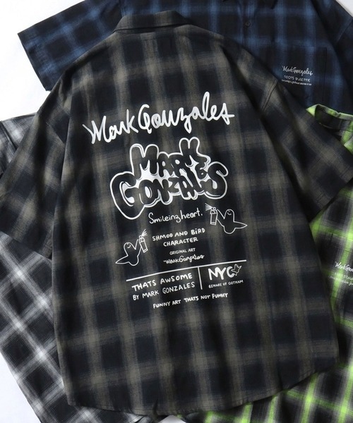 Mark Gonzales(マーク・ゴンザレス)の「MARK GONZALES ARTWORK COLLECTION/マークゴンザレス 別注 ビッグシルエット バックプリント ワンポイント刺繍 オンブレチェック 半袖シャツ(シャツ/ブラウス・メンズ・ブラック×ライム/ブラック×ブルー/ブラック×ホワイト/ブラック×グレー・XL/L/M)」の6枚目の写真