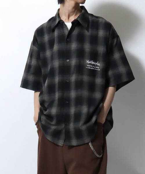 Mark Gonzales(マーク・ゴンザレス)の「MARK GONZALES ARTWORK COLLECTION/マークゴンザレス 別注 ビッグシルエット バックプリント ワンポイント刺繍 オンブレチェック 半袖シャツ(シャツ/ブラウス・メンズ・ブラック×ライム/ブラック×ブルー/ブラック×ホワイト/ブラック×グレー・XL/L/M)」の9枚目の写真