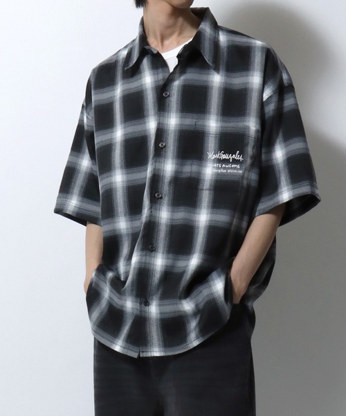 Mark Gonzales(マーク・ゴンザレス)の「MARK GONZALES ARTWORK COLLECTION/マークゴンザレス 別注 ビッグシルエット バックプリント ワンポイント刺繍 オンブレチェック 半袖シャツ(シャツ/ブラウス・メンズ・ブラック×ライム/ブラック×ブルー/ブラック×ホワイト/ブラック×グレー・XL/L/M)」の22枚目の写真
