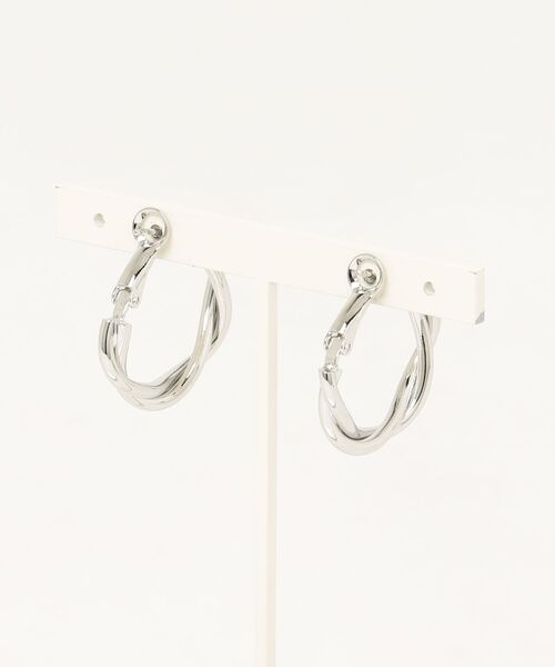 tunee（チュニー）の「ツイストフープリングペアピアス/両耳用/ユニセックス(T3)（ピアス（両耳用）・レディース・シルバー・FREE）」の2枚目の写真