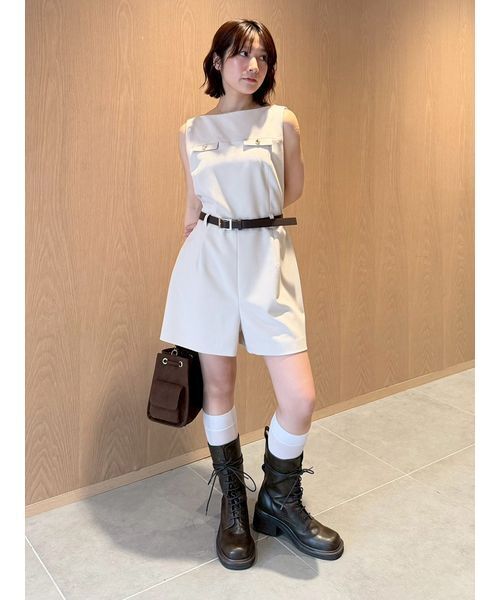 LILY BROWN(リリーブラウン)の「ボタンディテールミニロンパース(つなぎ/オールインワン・レディース・ベージュ/チャコールグレー/マルチ・0/1)」の20枚目の写真