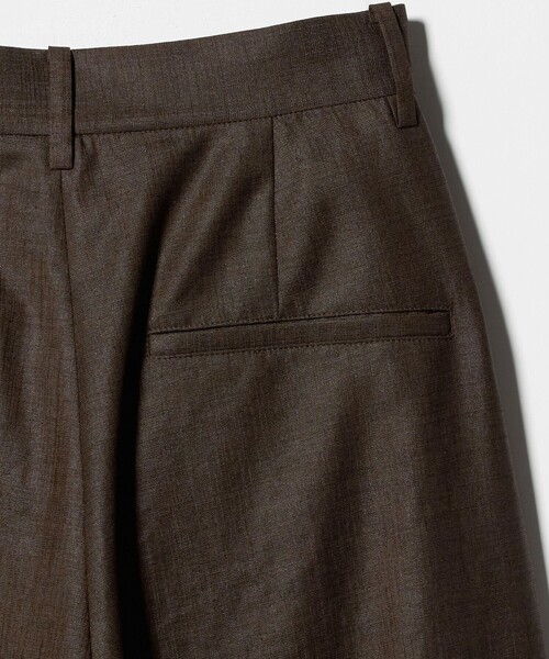 MARW UNITED ARROWS(マルゥ ユナイテッドアローズ)の「<MARW UNITED ARROWS>タック テーパード パンツ UVカット・接触冷感(その他パンツ・レディース・ダークグレー/ネイビー/ダークブラウン・36/34/38)」の8枚目の写真
