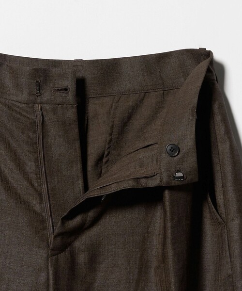 MARW UNITED ARROWS(マルゥ ユナイテッドアローズ)の「<MARW UNITED ARROWS>タック テーパード パンツ UVカット・接触冷感(その他パンツ・レディース・ダークグレー/ネイビー/ダークブラウン・36/34/38)」の9枚目の写真