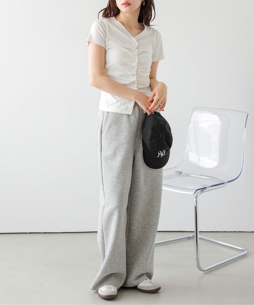 SUGAR BISKET(シュガービスケット)の「タックギャザー Tシャツ(Tシャツ/カットソー・レディース・グレー/ブラック/ホワイト・フリー)」の4枚目の写真