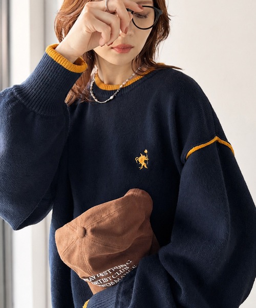 classicalelf(クラシカルエルフ)の「ゆるっと上品、やさしく映える。胸刺繍入り配色クルーネックオーバーサイズニット(長袖)(ニット/セーター・レディース・ネイビー/杢グレー/ベージュ系・SMALL/MEDIUM/LARGE/X-LARGE)」の8枚目の写真