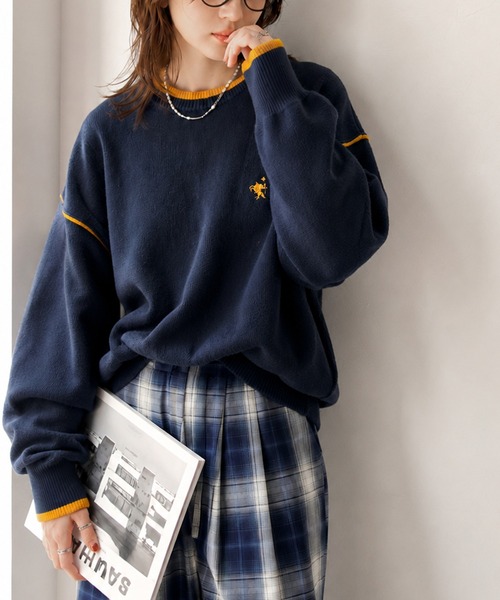 classicalelf(クラシカルエルフ)の「ゆるっと上品、やさしく映える。胸刺繍入り配色クルーネックオーバーサイズニット(長袖)(ニット/セーター・レディース・ネイビー/杢グレー/ベージュ系・SMALL/MEDIUM/LARGE/X-LARGE)」の13枚目の写真