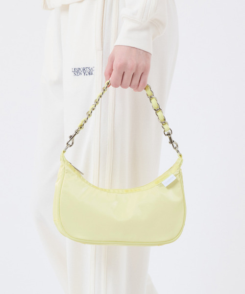 LeSportsac(レスポートサック)の「CHAIN SMALL CONV HOBO レモンシャインスナイデル(ショルダーバッグ・レディース・イエロー・FREE)」の3枚目の写真