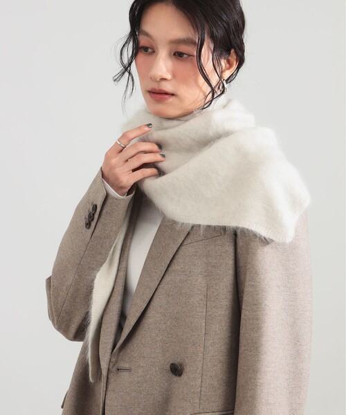 Demi-Luxe BEAMS（デミルクス ビームス）の「ASAUCE MELER / カシミアファー トライアングル ストール（ストール/ショール・レディース・ホワイト系その他5/ブラウン系その他5・ONE SIZE）」の3枚目の写真
