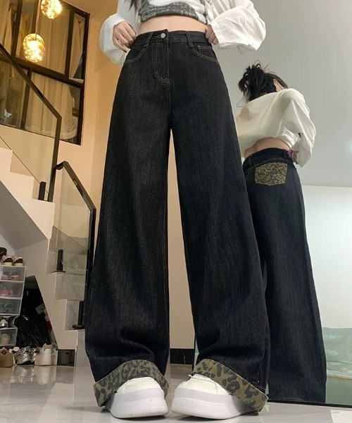 Teem Store(チームストア)の「豹柄デザインワイドデニムパンツ(デニムパンツ・レディース・ブルー・S/M)」の2枚目の写真