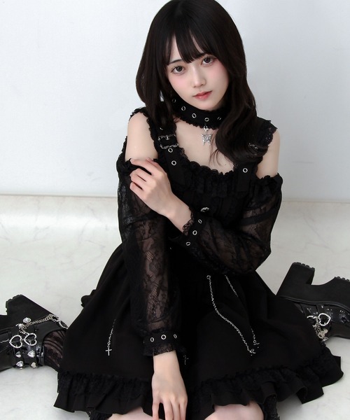 DearMyLove（ディアマイラブ）の「蝶々チャームチョーカーオフショルベルトチェーンレースアップレースフリルワンピース（ワンピース・レディース・ブラック/グレー・3L/LARGE/MEDIUM）」の3枚目の写真