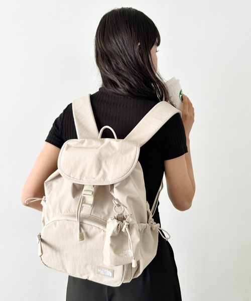 THE NORTH FACE（ザノースフェイス）の「THE NORTH FACE(ザ・ノースフェイス)/巾着型 軽量 リュック バックパック/W'S BREEZE BACKPACK S（バックパック/リュック・レディース・サンドベージュ/ブラック/ピンク・FREE）」の5枚目の写真