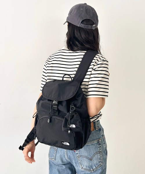 THE NORTH FACE（ザノースフェイス）の「THE NORTH FACE(ザ・ノースフェイス)/巾着型 軽量 リュック バックパック/W'S BREEZE BACKPACK S（バックパック/リュック・レディース・サンドベージュ/ブラック/ピンク・FREE）」の18枚目の写真