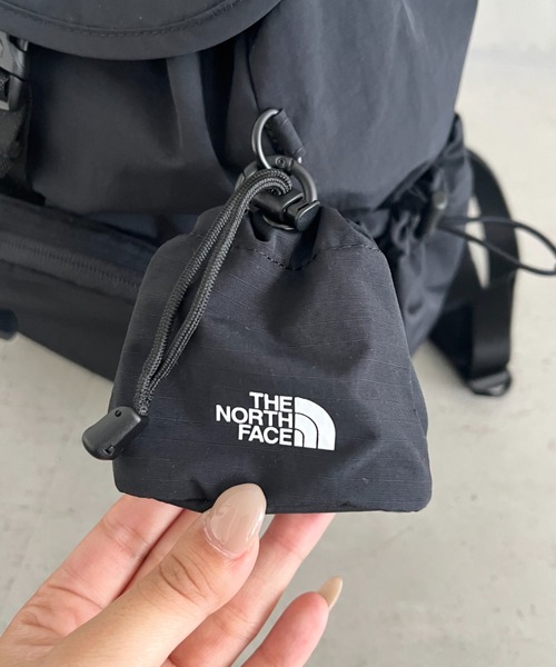 THE NORTH FACE（ザノースフェイス）の「THE NORTH FACE(ザ・ノースフェイス)/巾着型 軽量 リュック バックパック/W'S BREEZE BACKPACK S（バックパック/リュック・レディース・サンドベージュ/ブラック/ピンク・FREE）」の6枚目の写真