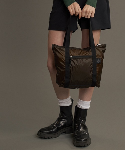 Drifter(ドリフター)の「PACK TOTE S/パックトート(Sサイズ)(トートバッグ・レディース・シルバー/ブラック/ブラウン・FREE)」の3枚目の写真