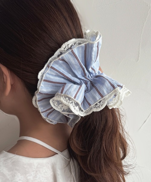 apres jour(アプレジュール)の「【apres jour×ARIAZ】リバーシブルストライプコットンシュシュ(シュシュ・レディース・サックスブルー/アイボリー・FREE)」の4枚目の写真