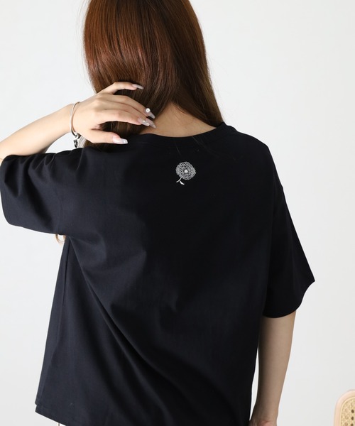 BARNDOOR(バーンドア)の「20/-天竺 フリル花Tシャツ 26SS 半袖(Tシャツ/カットソー・レディース・ブラック/杢グレー/オフホワイト・FREE)」の15枚目の写真