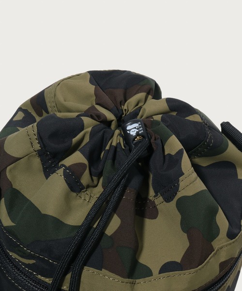 A BATHING APE(アベイシングエイプ)の「1ST CAMO DRAWSTRING BAG(ショルダーバッグ・メンズ・イエロー/グリーン・FREE)」の9枚目の写真