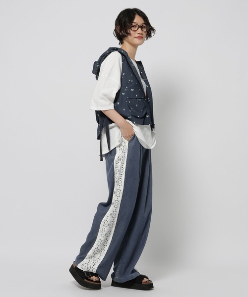 niko and...(ニコアンド)の「サイドレースデニムパンツ(デニムパンツ・レディース・インディゴブルー/グレー/ライトブルー・LARGE/MEDIUM)」の17枚目の写真