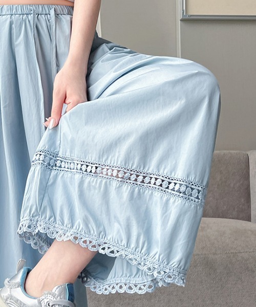 LUCPY(ラクピー)の「レースラインバルーンワイドパンツ(その他パンツ・レディース・ライトブルー/ホワイト/ネイビー・LARGE/MEDIUM/SMALL)」の4枚目の写真