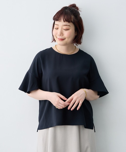 anyfee(エニフィー)の「【anyfee×HINAコラボ】サマラクすっきりフレアチューリップスリーブブラウス《大きいサイズ》(2026SS)(シャツ/ブラウス・レディース・ベージュ/ネイビー/アイボリー/チャコール・LL/3L/4L/5L)」の4枚目の写真