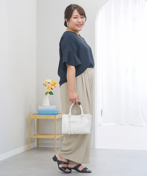 anyfee(エニフィー)の「【anyfee×HINAコラボ】サマラクすっきりフレアチューリップスリーブブラウス《大きいサイズ》(2026SS)(シャツ/ブラウス・レディース・ベージュ/ネイビー/アイボリー/チャコール・LL/3L/4L/5L)」の22枚目の写真