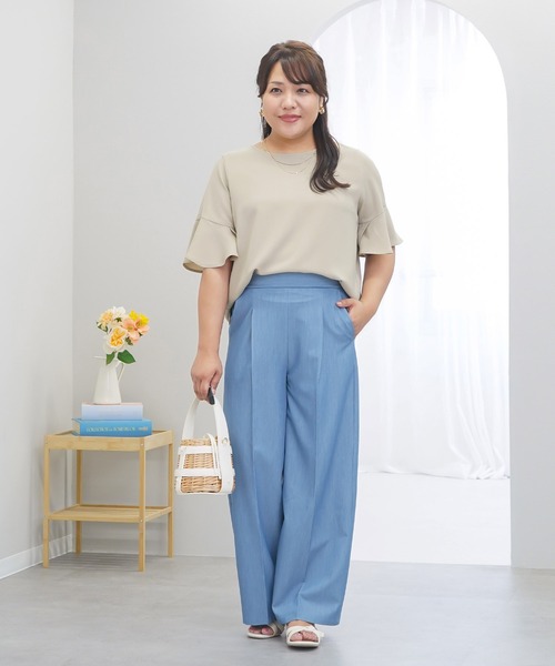 anyfee(エニフィー)の「【anyfee×HINAコラボ】サマラクすっきりフレアチューリップスリーブブラウス《大きいサイズ》(2026SS)(シャツ/ブラウス・レディース・ベージュ/ネイビー/アイボリー/チャコール・LL/3L/4L/5L)」の14枚目の写真