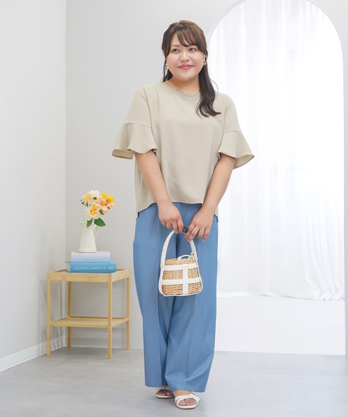 anyfee(エニフィー)の「【anyfee×HINAコラボ】サマラクすっきりフレアチューリップスリーブブラウス《大きいサイズ》(2026SS)(シャツ/ブラウス・レディース・ベージュ/ネイビー/アイボリー/チャコール・LL/3L/4L/5L)」の8枚目の写真