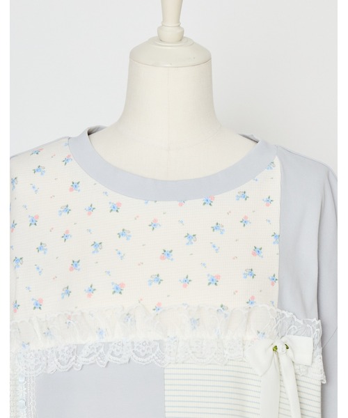 Lolime by mellfy memory(ロリミー バイ メルフィーメモリー)の「floral patchwork T-shirts(Tシャツ/カットソー・レディース・ブルー/ピンク・FREE)」の15枚目の写真