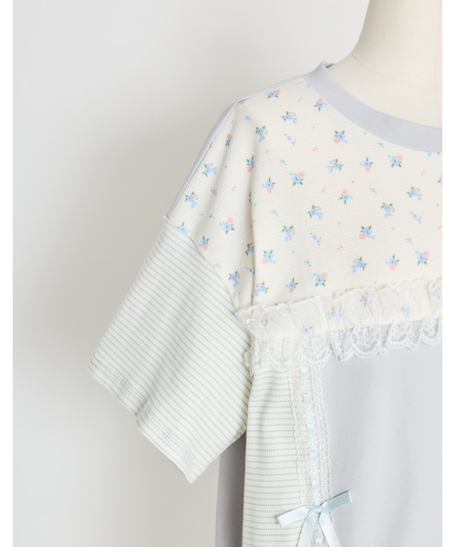 Lolime by mellfy memory(ロリミー バイ メルフィーメモリー)の「floral patchwork T-shirts(Tシャツ/カットソー・レディース・ブルー/ピンク・FREE)」の17枚目の写真