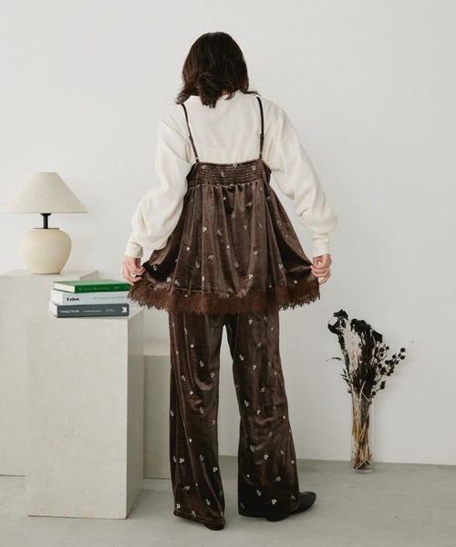 ORDENA(オルディナ)の「ベロア刺繍イージーパンツ(その他パンツ・レディース・ブラック/ブルー/ブラウン・FREE)」の18枚目の写真