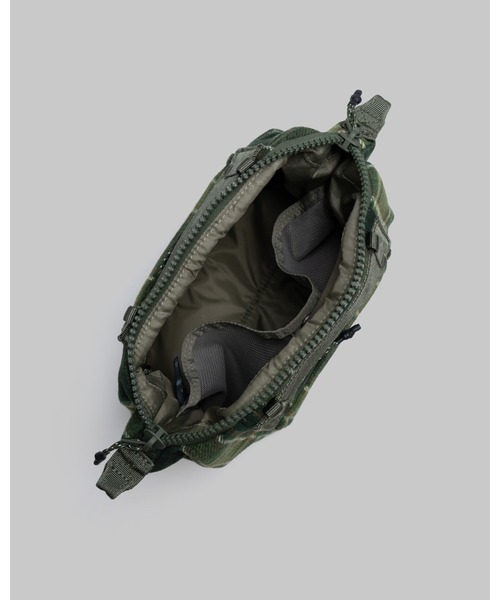 Topologie(トポロジー)の「Explorer Tote Small(トートバッグ・レディース・グリーン系/ブルー系・ONE SIZE)」の6枚目の写真