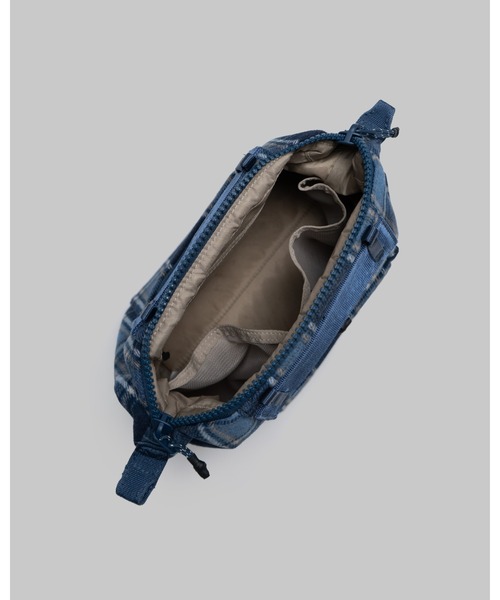 Topologie(トポロジー)の「Explorer Tote Small(トートバッグ・レディース・グリーン系/ブルー系・ONE SIZE)」の10枚目の写真