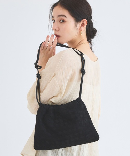 VELETTO（ベレット）の「BARNYARDSTORM / VELETTO / スエードメッシュバッグ【カラー別注】（ショルダーバッグ・レディース・ブラック/ブラウン・FREE）」の13枚目の写真