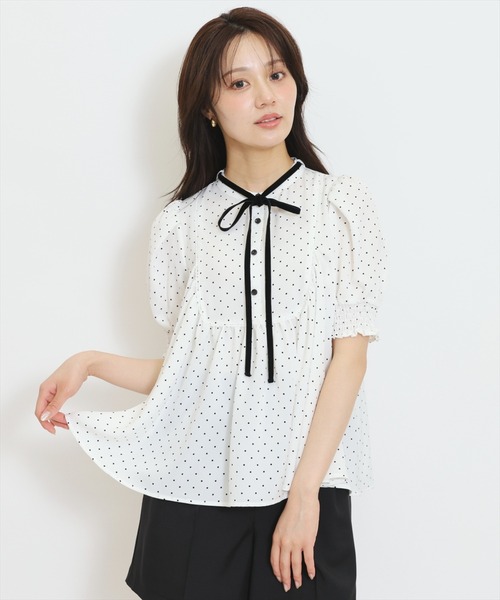 WILLSELECTION(ウィルセレクション)の「リボンタイギャザーAラインブラウス(シャツ/ブラウス・レディース・ホワイト系その他/オフホワイト/ダークブラウン・FREE)」の3枚目の写真