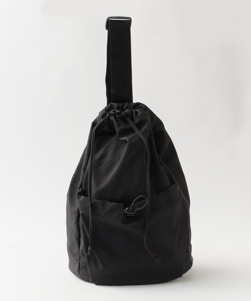 Chick(チック)の「Drawstring Shoulder Bag / 巾着ショルダーバッグ ボディバッグ 無地 シンプル ベーシック カジュアル ストリート レディース メンズ 2026年 夏 夏服(ショルダーバッグ・レディース・ブラック・FREE)」の1枚目の写真