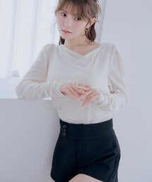 Chico（チコ）の「【SALON by Chico】フラワー刺繍パフドレープトップス ベロア（Tシャツ/カットソー）」