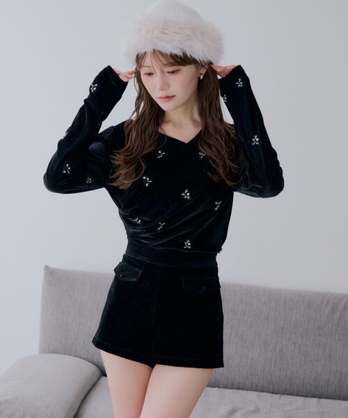 Chico（チコ）の「【SALON by Chico】フラワー刺繍パフドレープトップス/ベロア（Tシャツ/カットソー・レディース・アイボリー/ブラック/ブラウン/ピンク・FREE）」の18枚目の写真