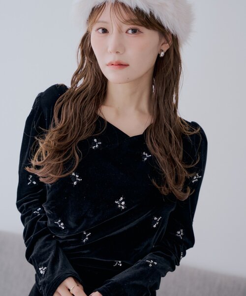 Chico（チコ）の「【SALON by Chico】フラワー刺繍パフドレープトップス/ベロア（Tシャツ/カットソー・レディース・アイボリー/ブラック/ブラウン/ピンク・FREE）」の21枚目の写真