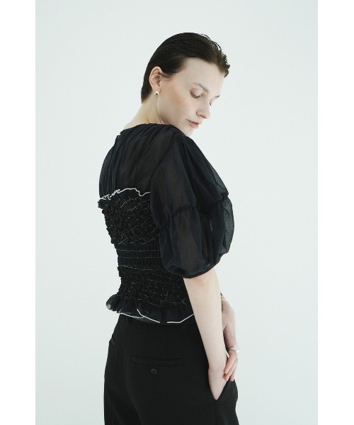 CLANE(クラネ)の「COLOR STITCHED SHIRRING TOPS 11122-4263(Tシャツ/カットソー・レディース・ブラック/オフホワイト・1/2)」の5枚目の写真