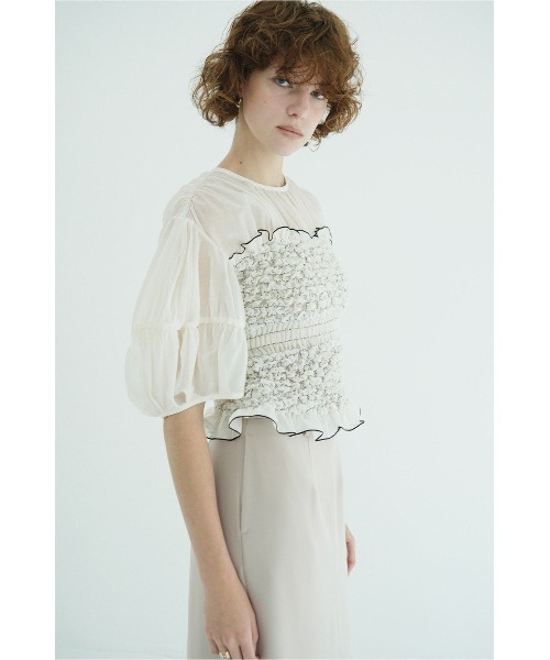 CLANE(クラネ)の「COLOR STITCHED SHIRRING TOPS 11122-4263(Tシャツ/カットソー・レディース・ブラック/オフホワイト・1/2)」の12枚目の写真