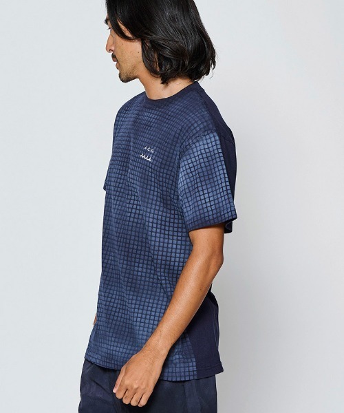 ACANTHUS(アカンサス)の「mt10685- Grid Print Tee グリッドプリントTシャツ(MA2718)(Tシャツ/カットソー・メンズ・ブラック/ホワイト/ネイビー・XL/L/M/S)」の4枚目の写真