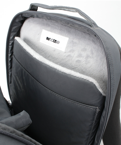 incase(インケース)の「※入荷禁止※CL55536 Icon Slim Pack Nylon(バックパック/リュック・メンズ・グレー・ONE SIZE)」の11枚目の写真