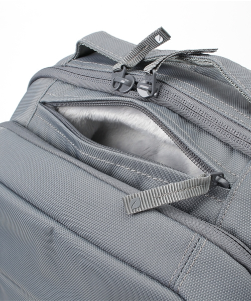 incase(インケース)の「※入荷禁止※CL55536 Icon Slim Pack Nylon(バックパック/リュック・メンズ・グレー・ONE SIZE)」の13枚目の写真
